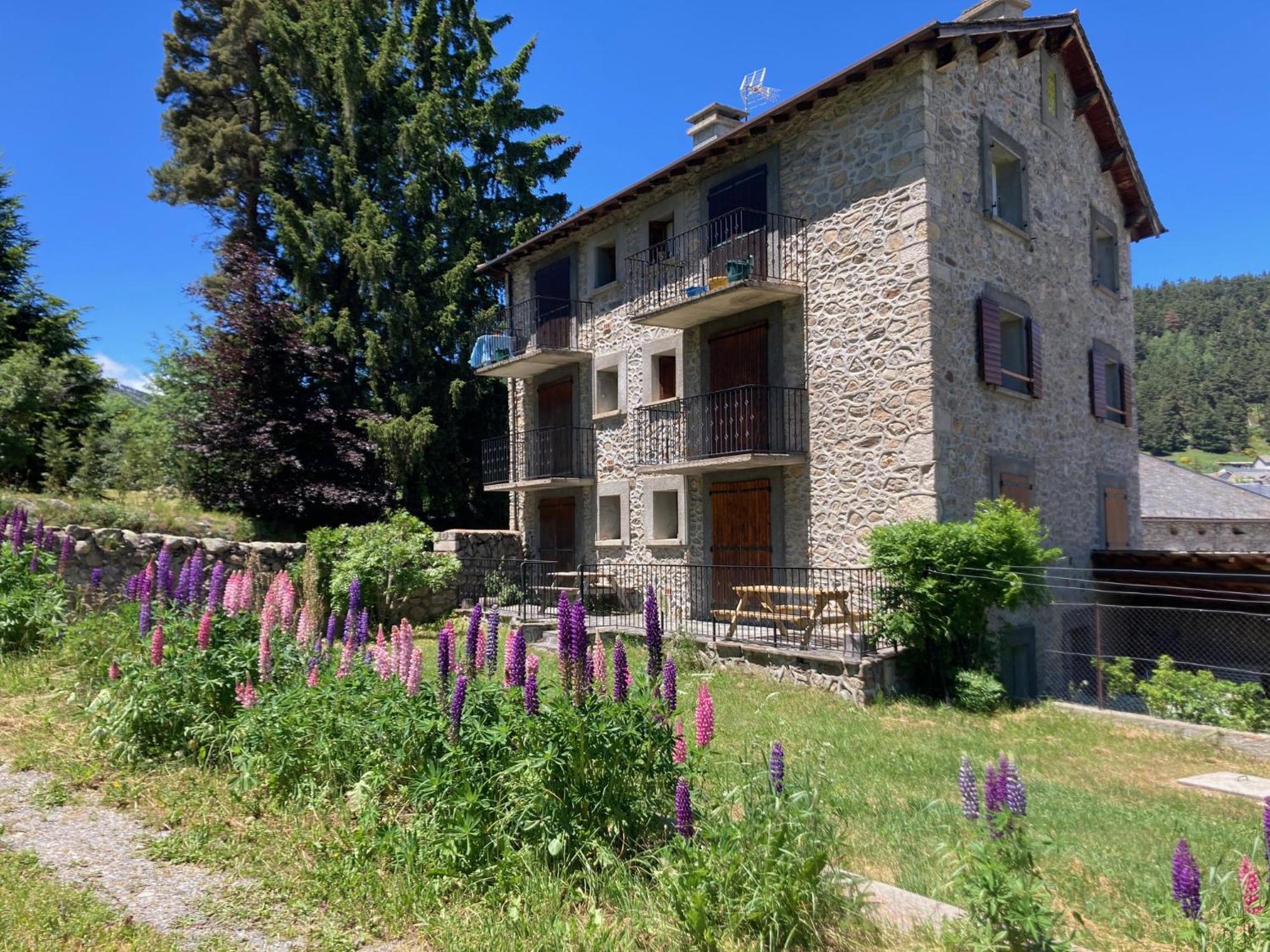 La Grange T2 Centre Jardin Wifi Formiguères